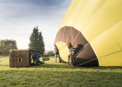Ballonstartvorbereitungen in der Oststeiermark